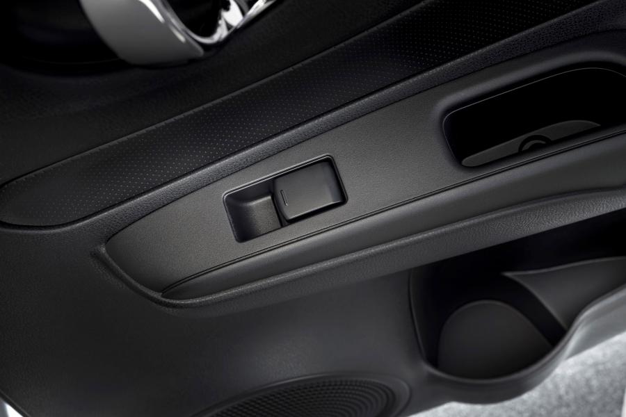  Nissan Note Black Edition 2016 года  (фото 9 из 13)
